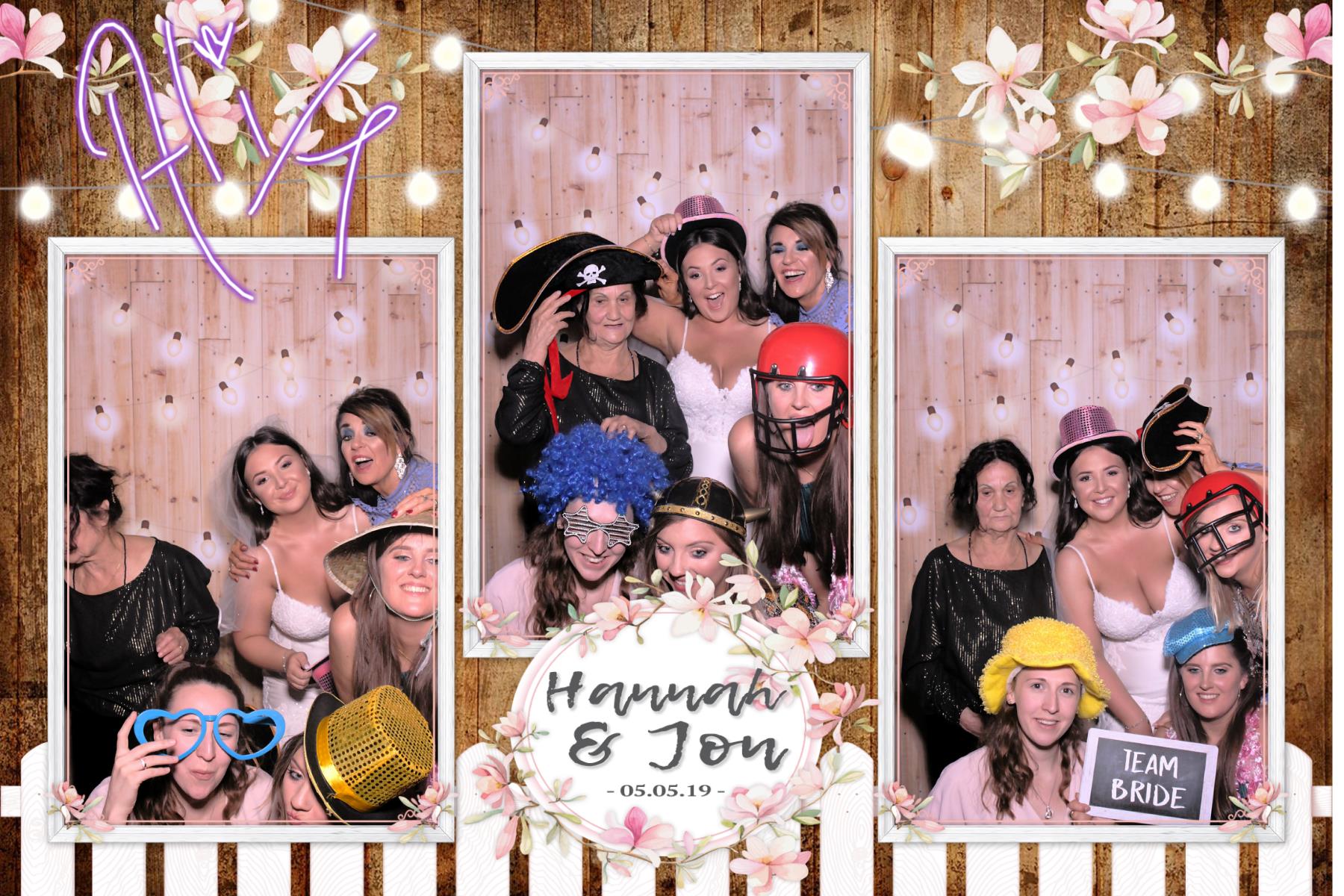 Hannah and Jon | View more photos from the event at gallery.blissbooth.co.uk/u/BlissBooth/Hannah-and-Jon
